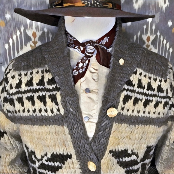 Meet your Posher, CG. - Picture 2 of 16